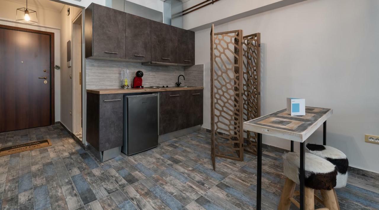 Superb Industrial Style Lodge Heart Of Athens Exterior photo