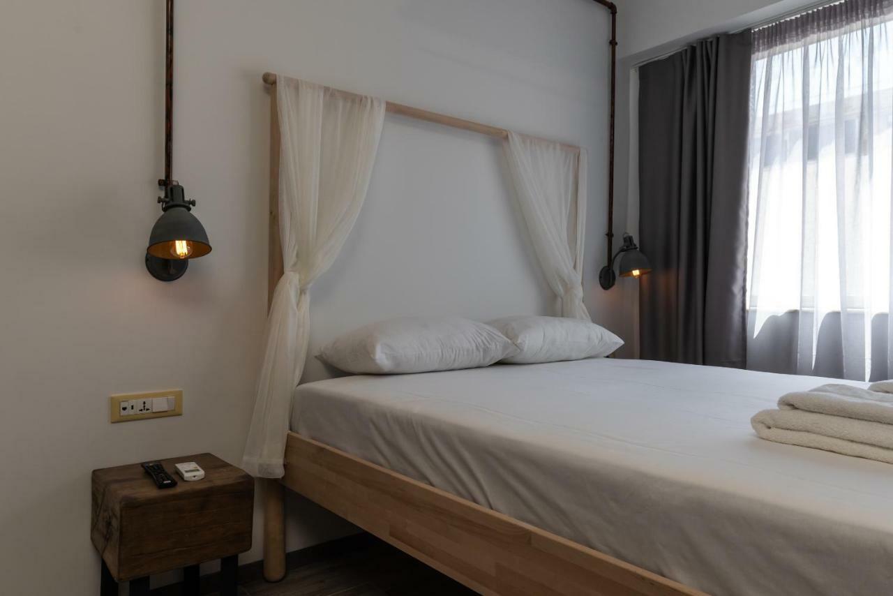 Superb Industrial Style Lodge Heart Of Athens Exterior photo