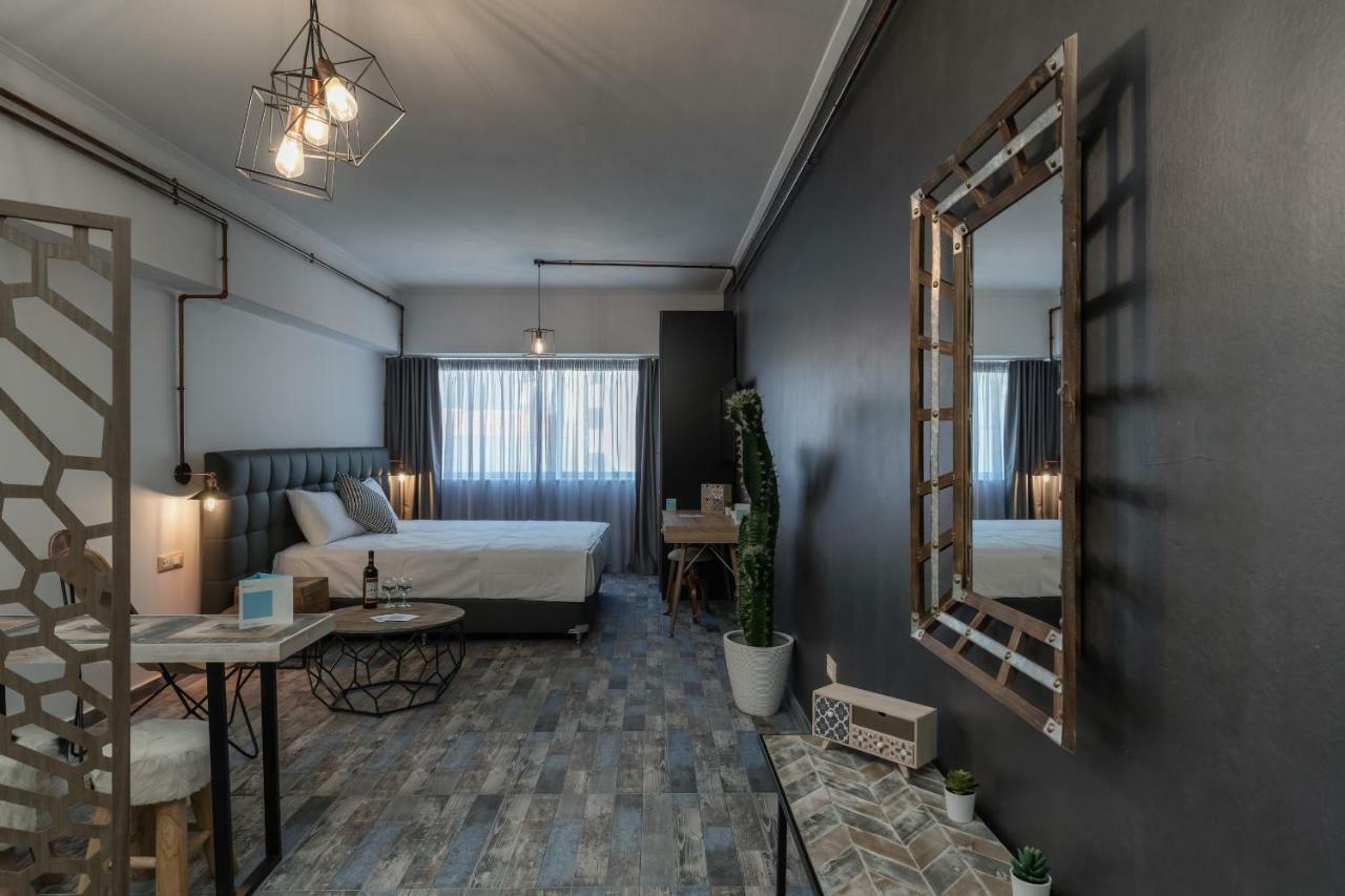 Superb Industrial Style Lodge Heart Of Athens Exterior photo