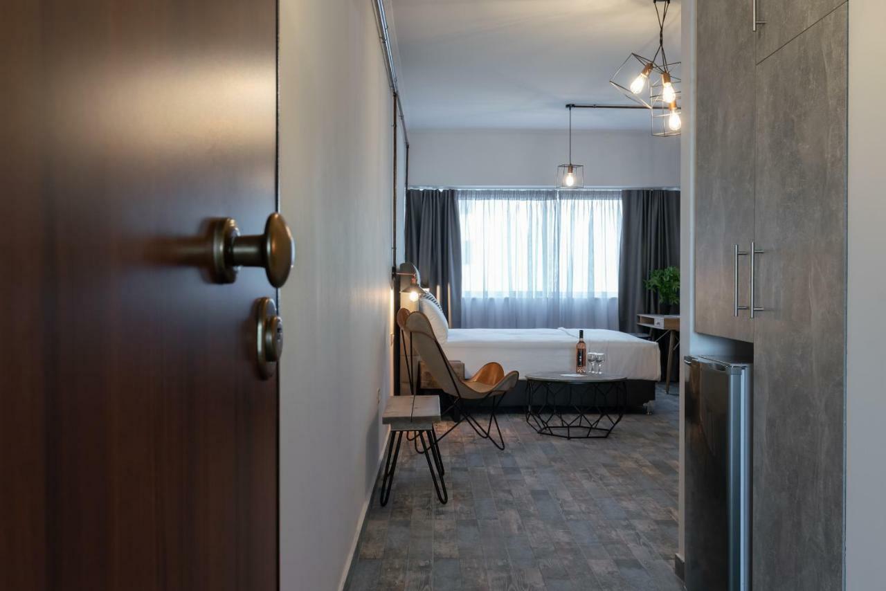 Superb Industrial Style Lodge Heart Of Athens Exterior photo