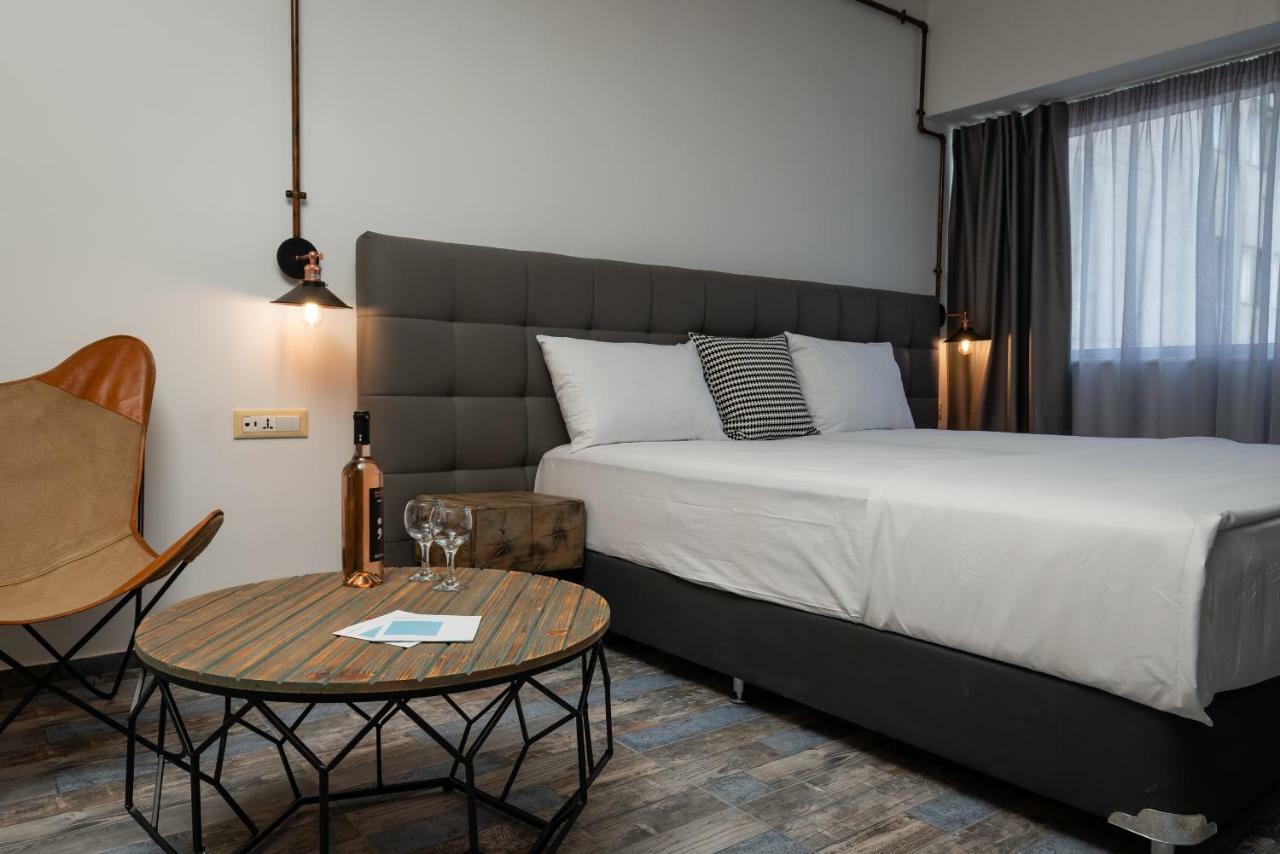 Superb Industrial Style Lodge Heart Of Athens Exterior photo